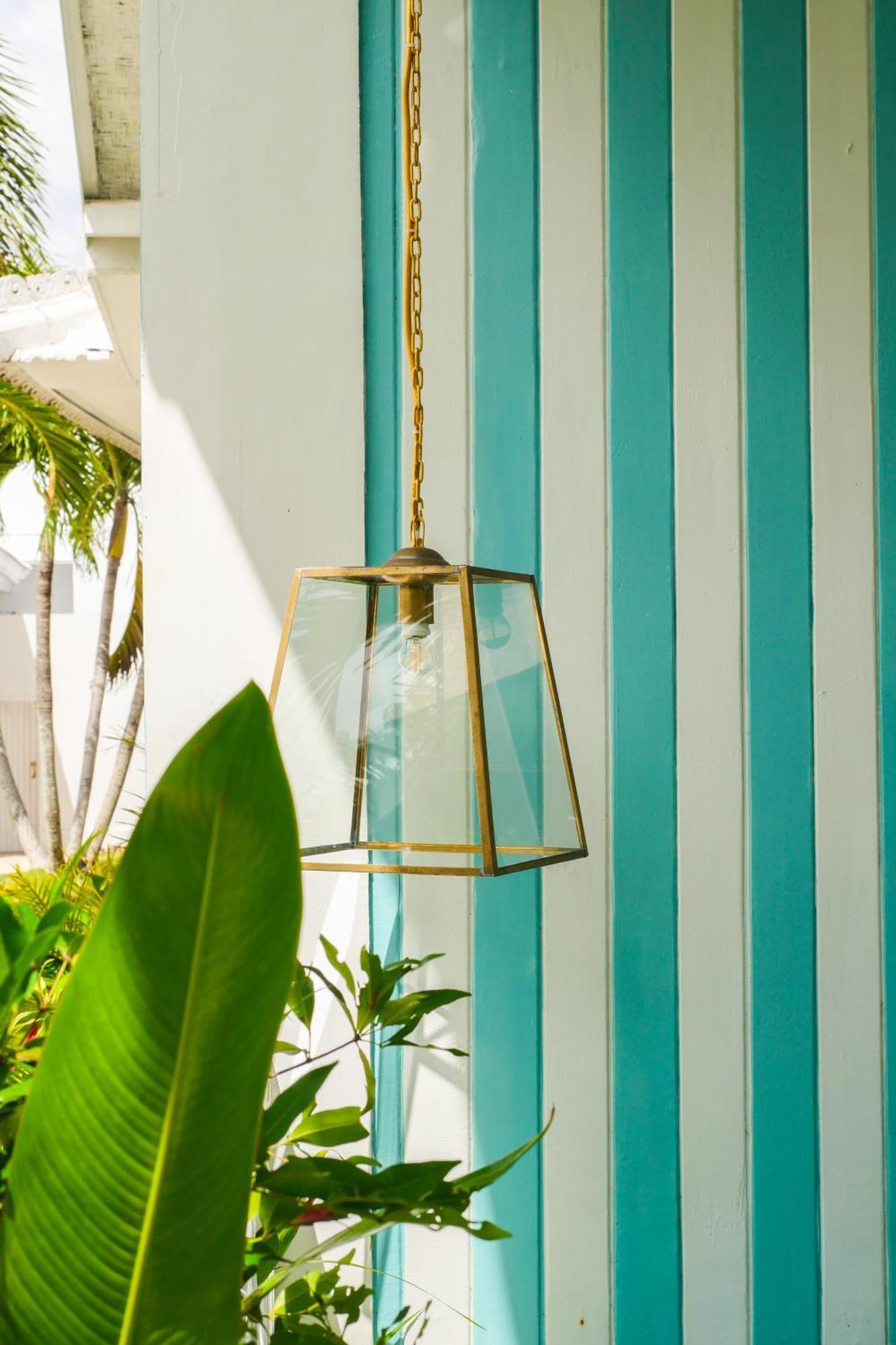Ria Uluwatu, Tropical Chic Hotel 外观 照片