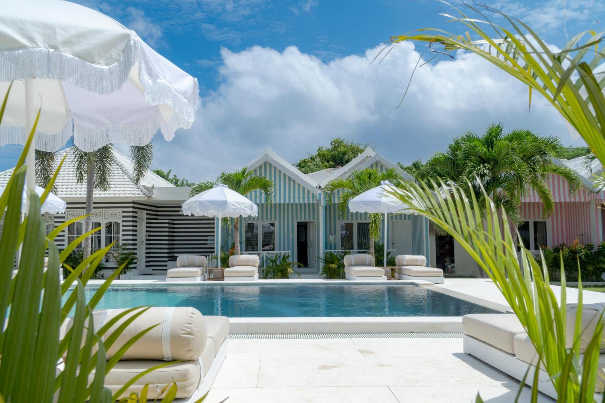 Ria Uluwatu, Tropical Chic Hotel 外观 照片